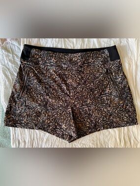 Athleta Trekkie North Short 3.5 inseam